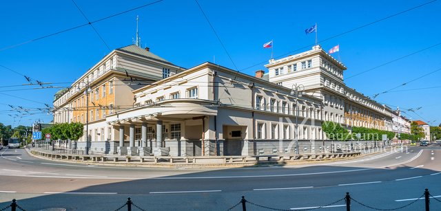 Nároží budovy ředitelství, 2025. Zdroj Východočeské muzeum v Pardubicích.