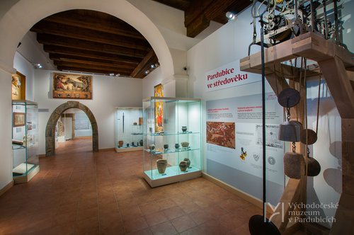 Zámek Pardubice, historická expozice